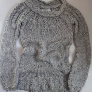 Old Navy Light Gray Cable Yoke Crewneck Sweater